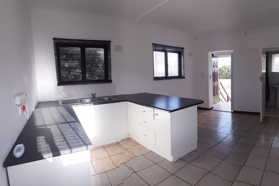 To Let 1 Bedroom Property for Rent in Sandbaai Western Cape